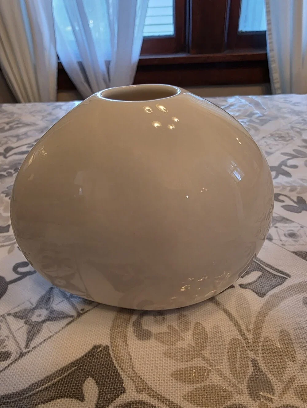 Crate & Barrel White Bean Vase 4